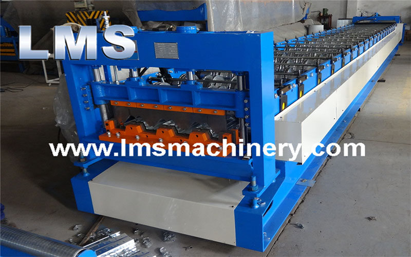 roof decking machine